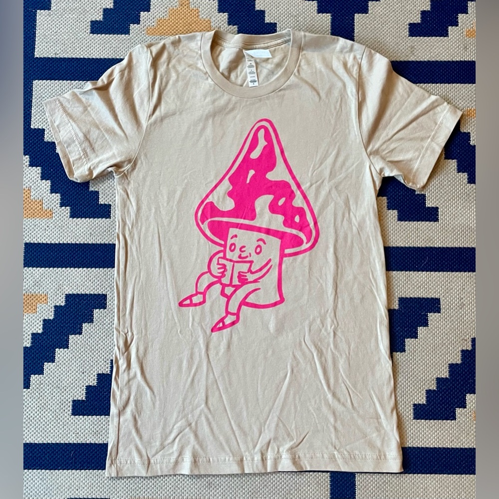 Reading Mushroom T-shirt size S